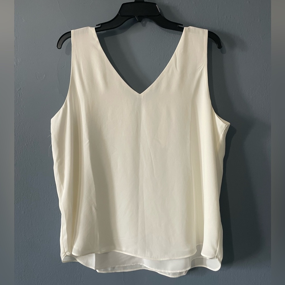 Elegant LOFT Cream Sleeveless Top